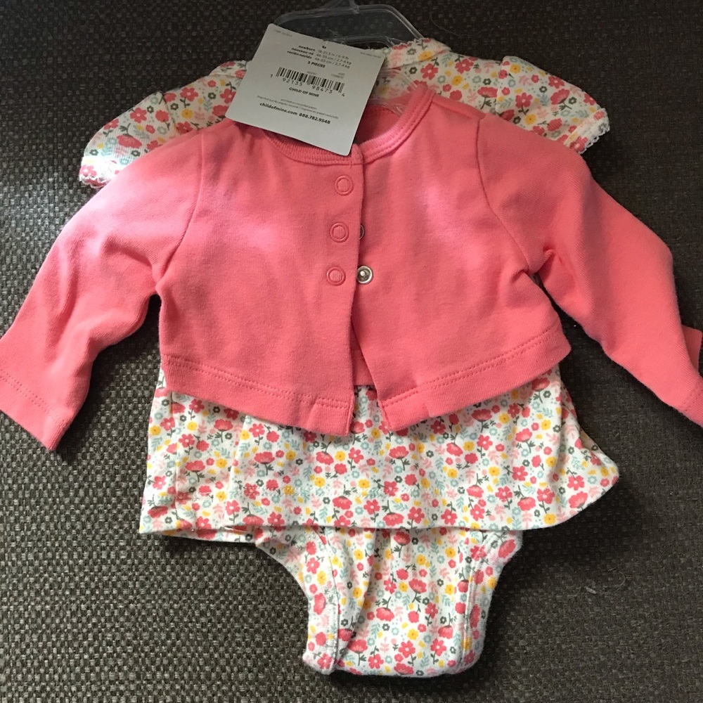 Newborn girl clothes